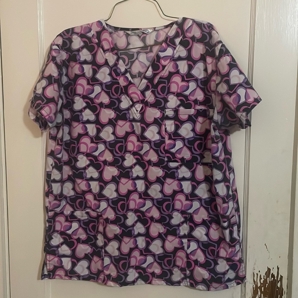 Scrubin.com scrub top size medium. Good condition